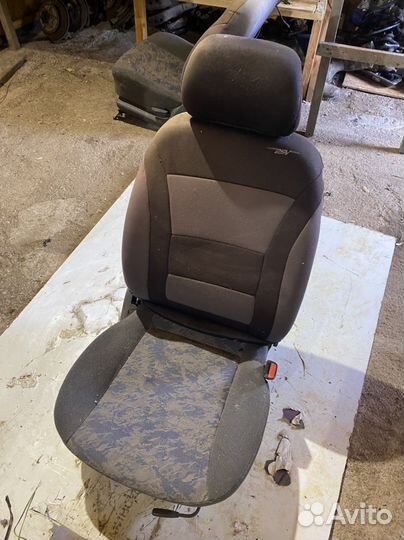 Пассажирское сидение lanos