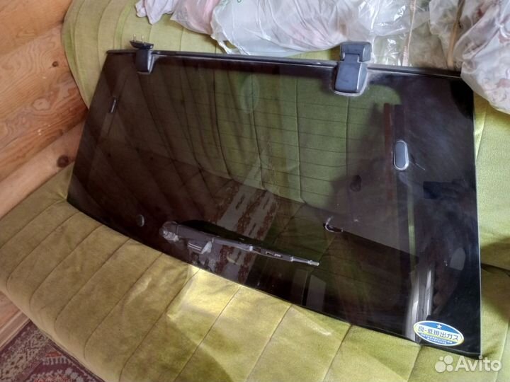 Стекло багажника Nissan Cube новое оригинал