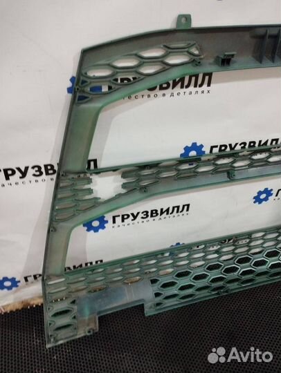 Решетка в бампер Volvo FH5 84235709