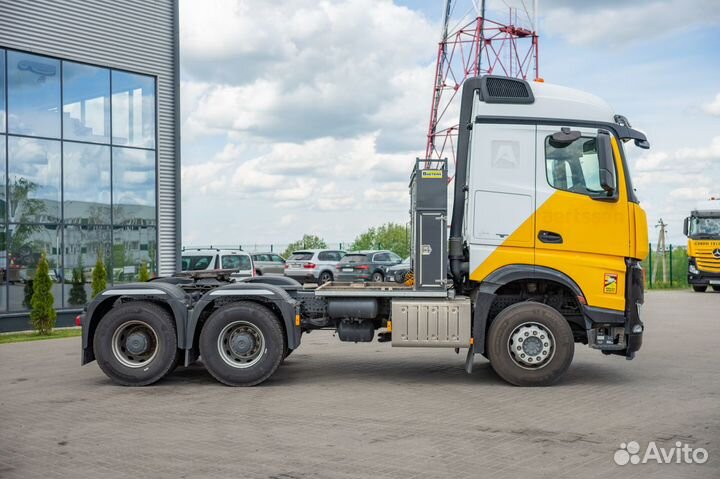 Mercedes-Benz Arocs 3348S, 2016