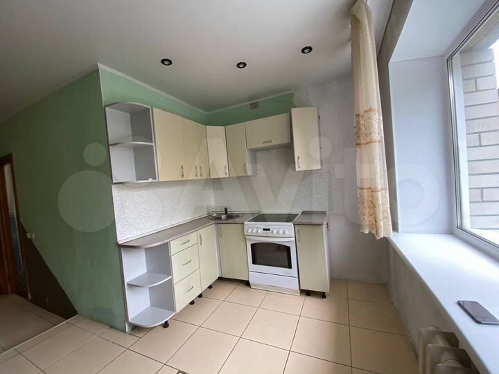 2-к. квартира, 60 м², 1/6 эт.