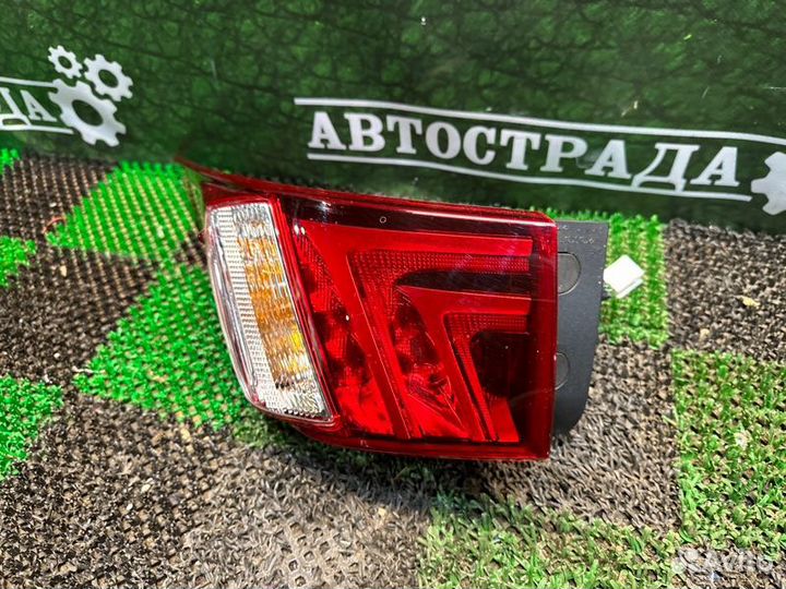 Фонарь задний правый Lexus Is 3 2013-2015