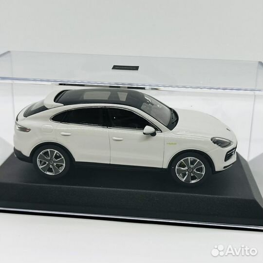 Porsche Cayenne e-hybrid Coupe Norev 1:43