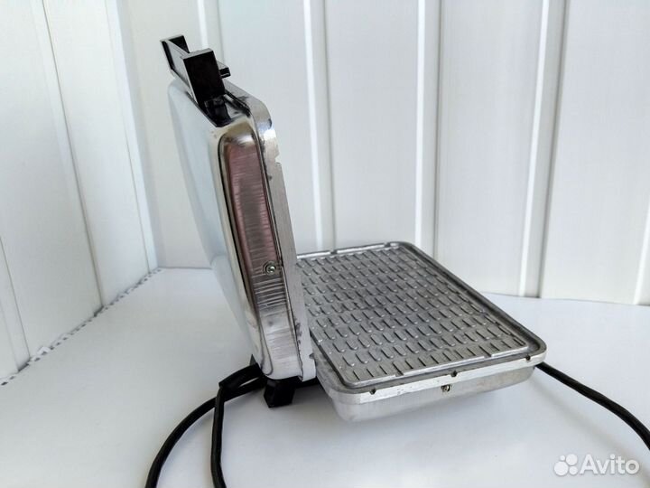 Электрическая вафельница СССР