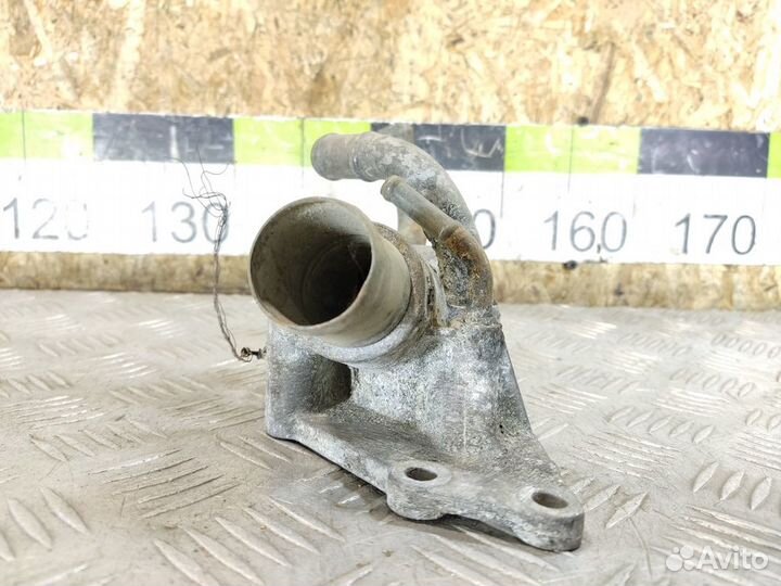 Фланец системы охлаждения Nissan Tiida c11