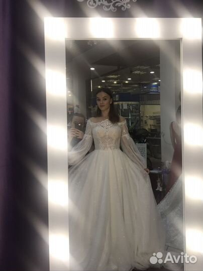 Шикарное свадебное платье