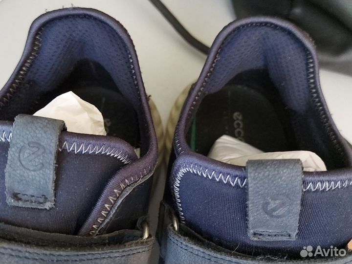 Кроссовки кожаные ecco. 40