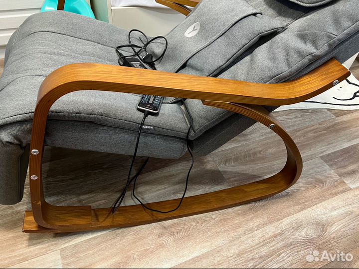 Массажное кресло-качалка Yamaguchi Liberty