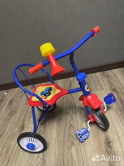 Трехколесный велосипед