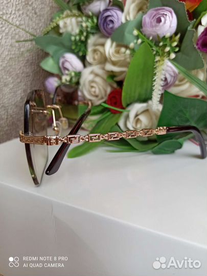 Солнцезащитные очки