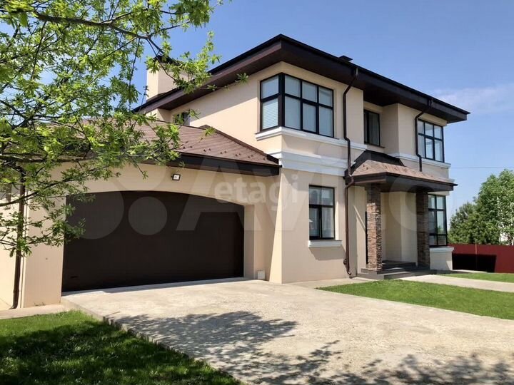 Дом 300 м² на участке 15 сот.