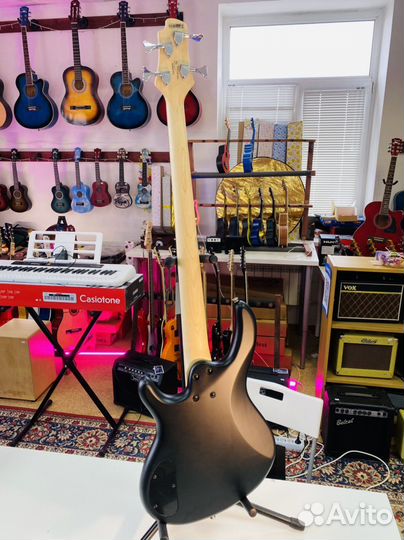 Бас гитара Cort Новая