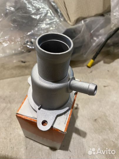 Корпус термостата renault 7700600514