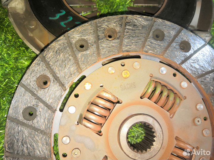 Комплект сцепления Mazda 323 F (BA) 1.5 МКПП