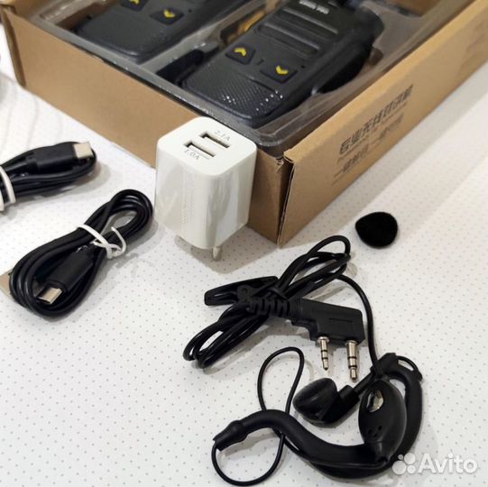 Рация радиостанция с гарнитурой и наушником