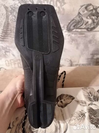 Лыжные ботинки классические