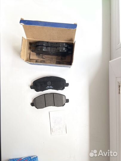 Тормозные колодки передние, задние
