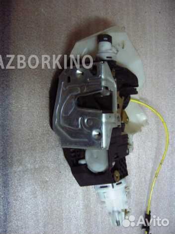 Замок двери задней левой