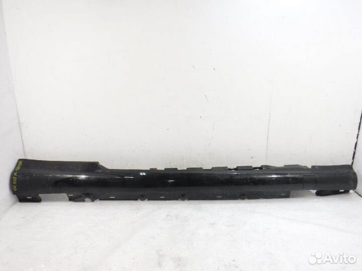 Накладка на правый порог