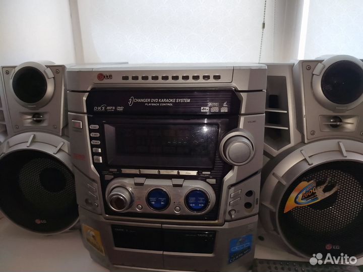 Музыкальный центр LG