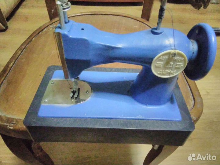 Детская швейная машина