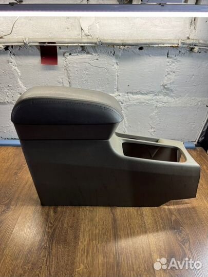 Подлокотник Chery Fora А21 2 2008