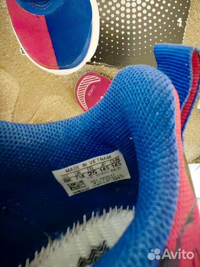 Кроссовки adidas для девочки 25 разм серии Disney