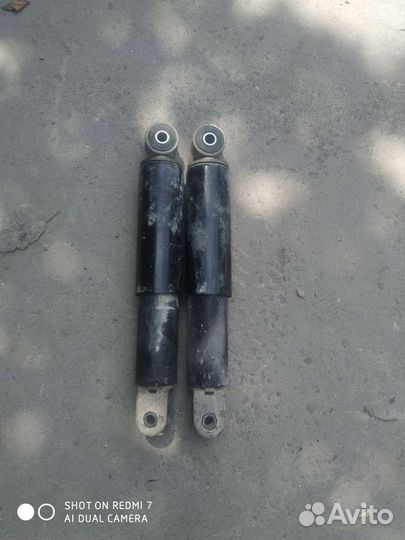 Передние амортизаторы на маятниковую вилку