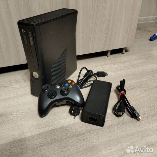 Xbox 360 прошит Aurora 250gb