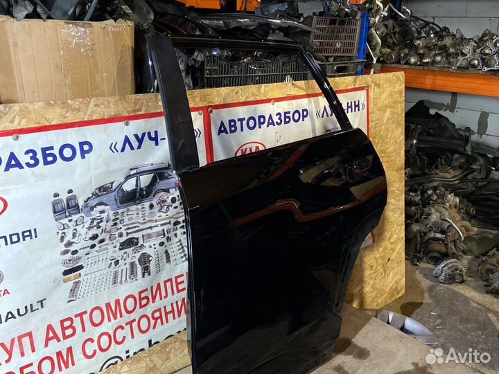 Задняя левая дверь Toyota Raf 4 2020-2021