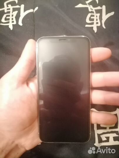 Телефон iPhone X на 64гб