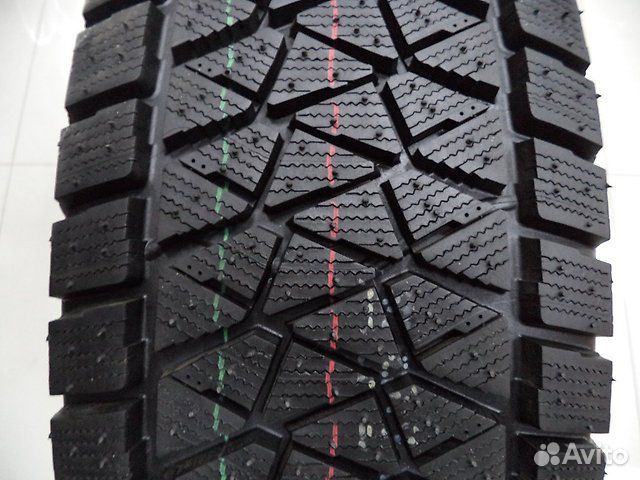 Bridgestone Blizzak DM-V2 285/50 R20 112T