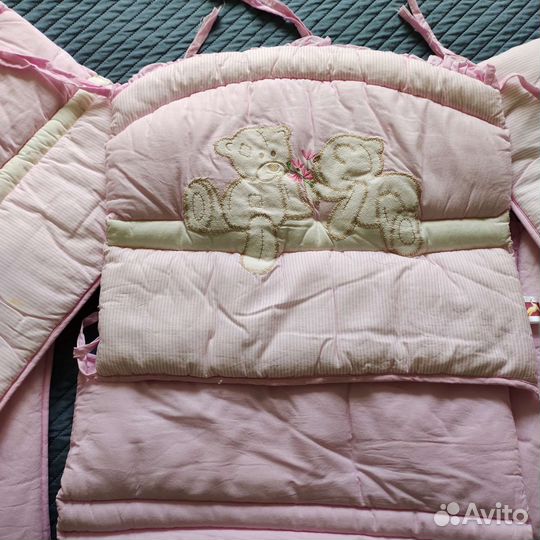 Бортики в кроватку