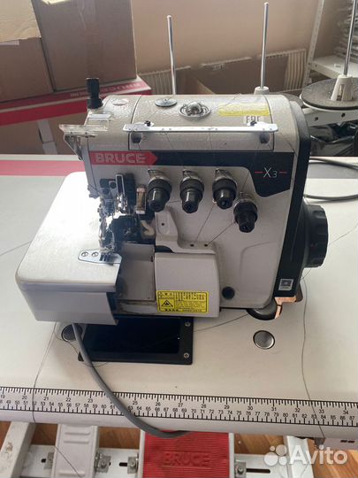 Оверлок Bruce X3-5-M2-55 в сборе со столом