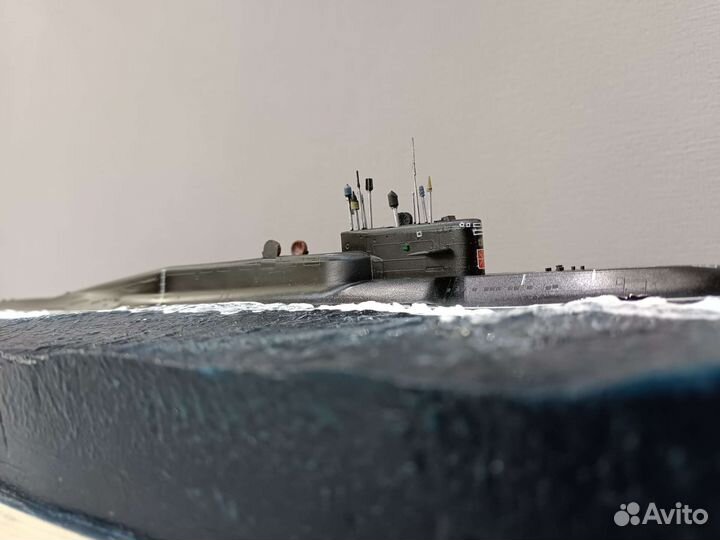 Модель атомной подводной лодки 