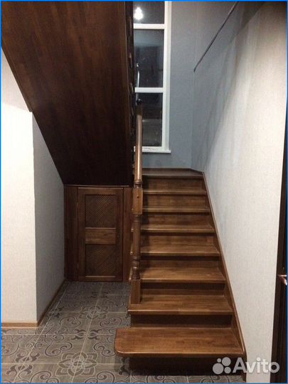 Лестница деревянная