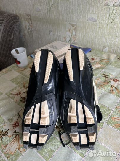 Беговые лыжи и ботинки