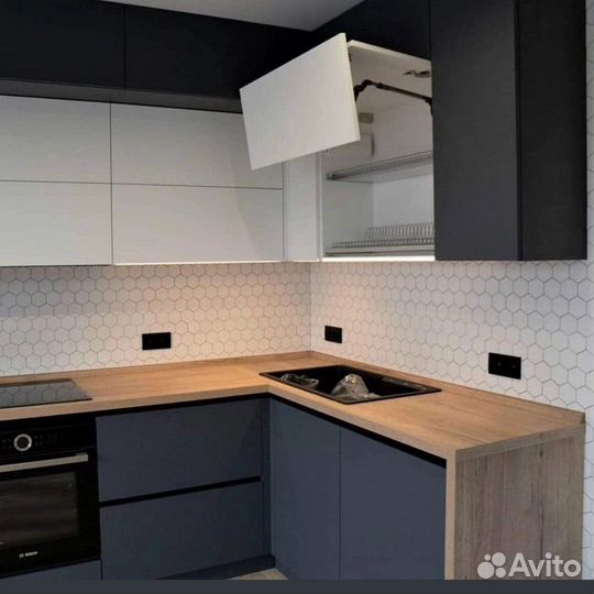 Кухонный гарнитур угловой