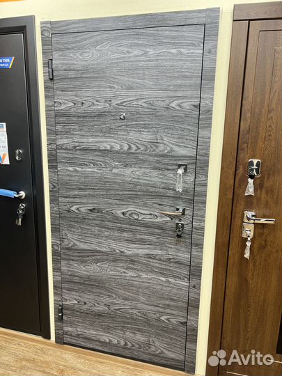 Дверь входная металлическая