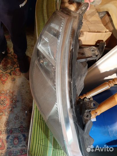 Фара nissan тиида