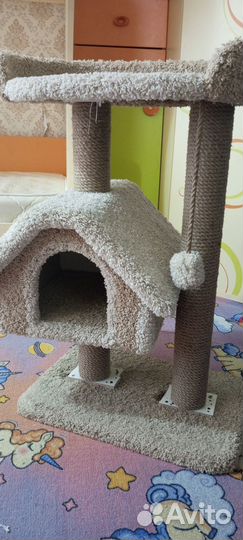 Домик для кошки с когтеточкой бу