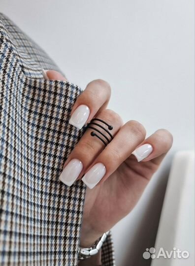 Модель на маникюр гель гель-лак Химки