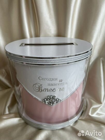 Бутылки и бокалы на свадьбу