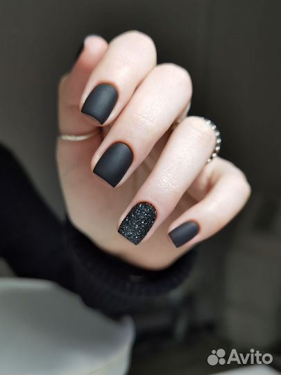 Маникюр и педикюр