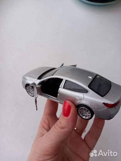 Металлическая машина KIA K7