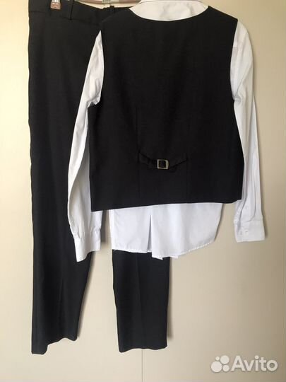 Продам костюм т.серого цвета+рубашка