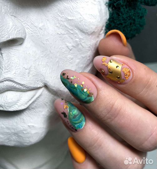 Маникюр, гель-лак, наращивание ногтей