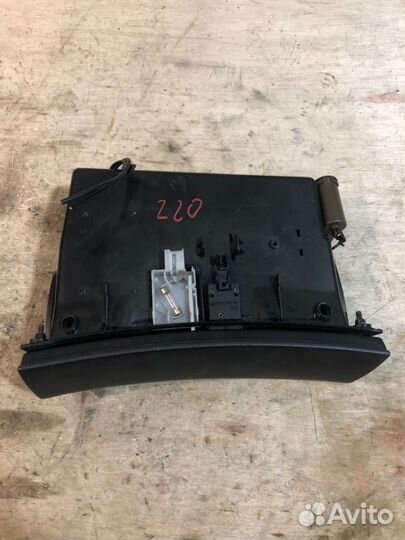 Бардачок Mercedes-Benz S-Class W220 M113E50