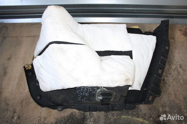 Обшивка багажника (левая) KIA ceed II 2012-2018