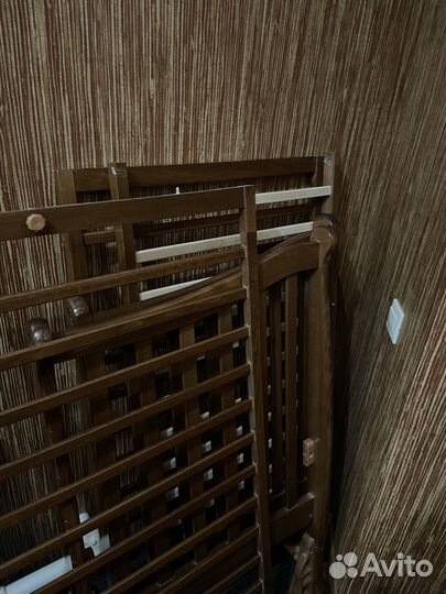 Детская кроватка фирмы Гандылян 